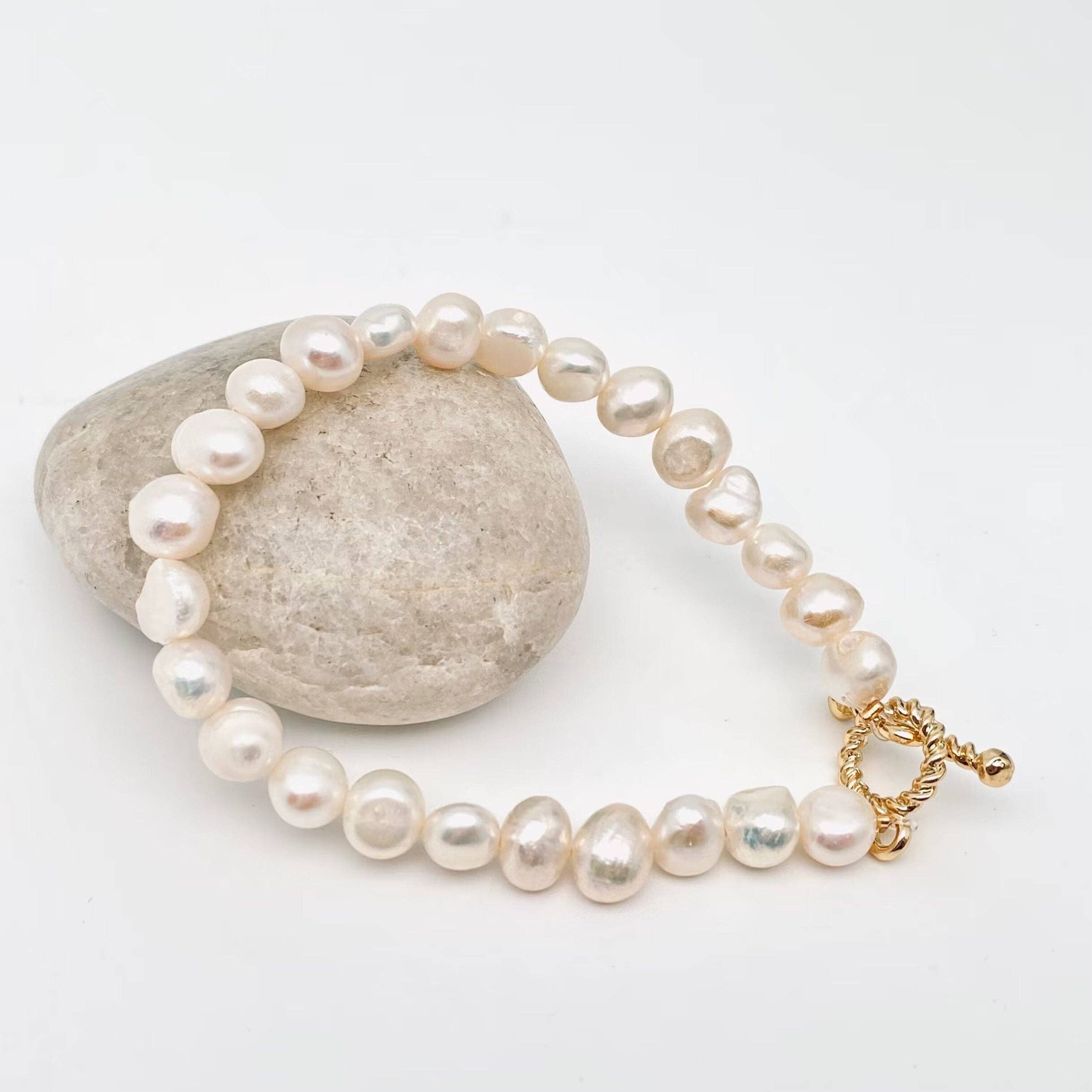 Irregular Pearl Beaded OT Buckle Bracelet