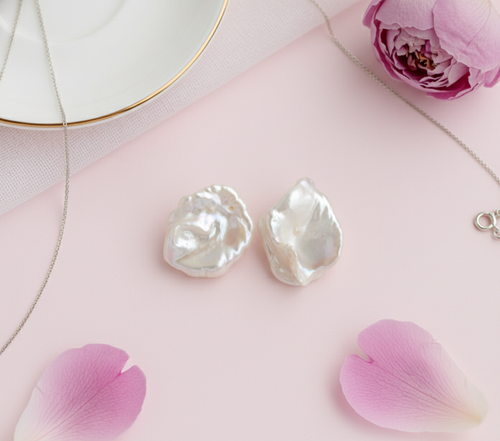Flower Petal Keshi Pearl Earrings (1E14a)