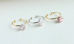Rainbow Baroque Pearl Ring, Minimal Thin Ring (1R09c): Gold / Rainbow Pearl