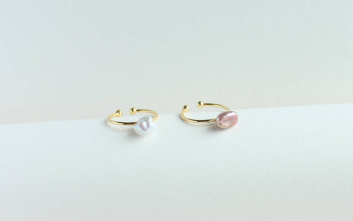 Rainbow Baroque Pearl Ring, Minimal Thin Ring (1R09c): Gold / Rainbow Pearl