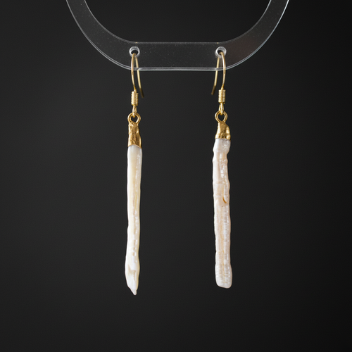 Long Biwa Pearl Dangle Earrings (1E46)