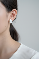 Flower Petal Keshi Pearl Earrings (1E14a)