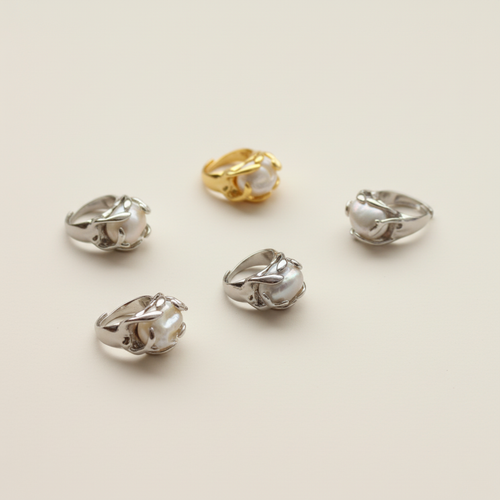 Baroque Pearl Statement Ring (1R06g)