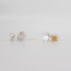 Flower Petal Keshi Pearl Earrings (1E14a)